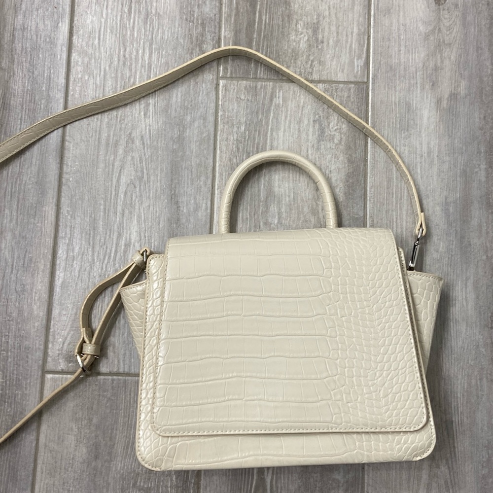 A New Day Vegan pebbled leather purse, like new - Picture 3 of 11